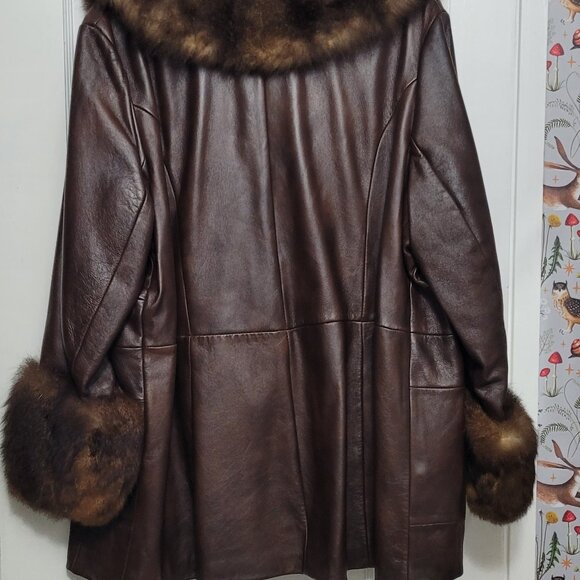 Vintage Scully of Los Angeles leather and fur coat - Picture 2 of 3